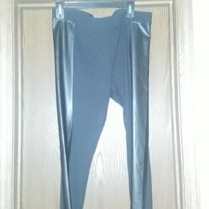 Hue faux leather leggings